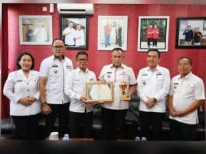 Pemerintah Kabupaten Lampung Selatan Terima Penghargaan Universal Health Coverage (UHC) Tahun 2022 Dari BPJS Kesehatan