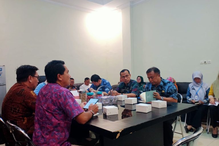 Mantapkan Persiapan Kunjungan Ketua TP PKK ke Pulau Sebesi, Dinkes Lamsel Ikuti Rapat Koordinasi Lintas Sektoral