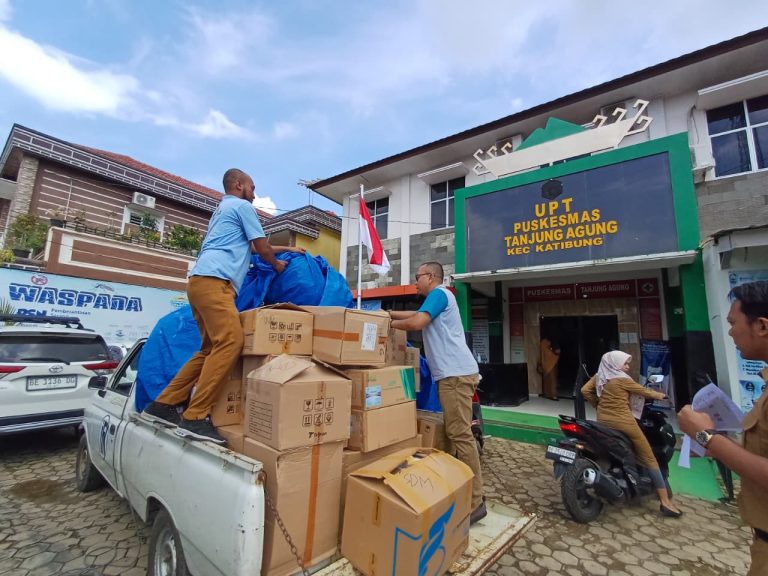 Pastikan Ketersediaan Layanan Kesehatan, Dinkes Lamsel Distribusikan Obat dan Vaksin ke 28 Puskesmas Pastikan Ketersediaan Layanan Kesehatan, Dinkes Lamsel Distribusikan Obat dan Vaksin ke 28 Puskesmas